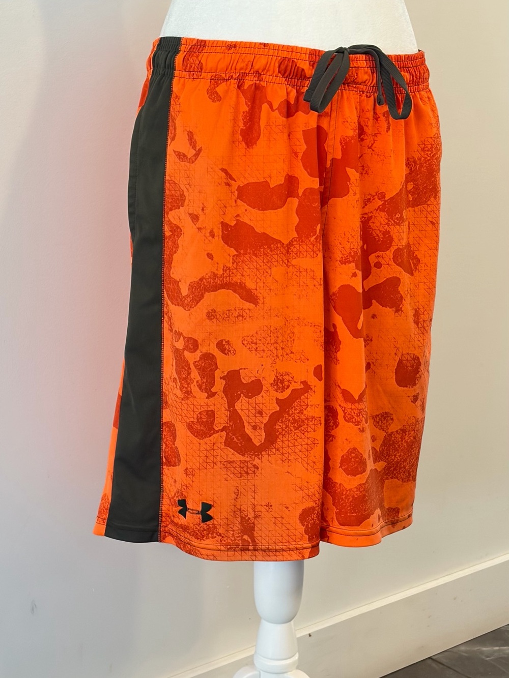Under Armour Men's Orange Camo Athletic Shorts with Black Side Panel